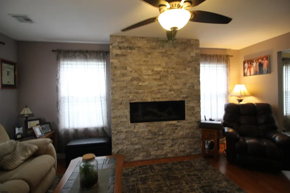 543 Brandywine Dr Galloway Township, NJ 08205