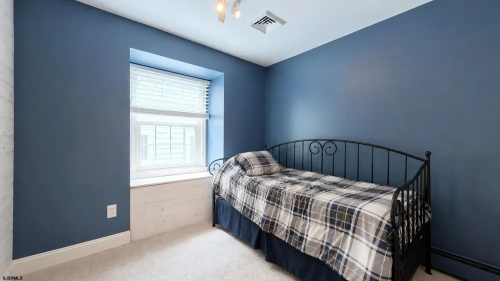 424 Simpson Ave Ocean City, NJ 08226