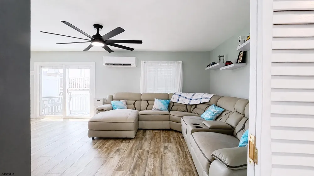 424 Simpson Ave Ocean City, NJ 08226