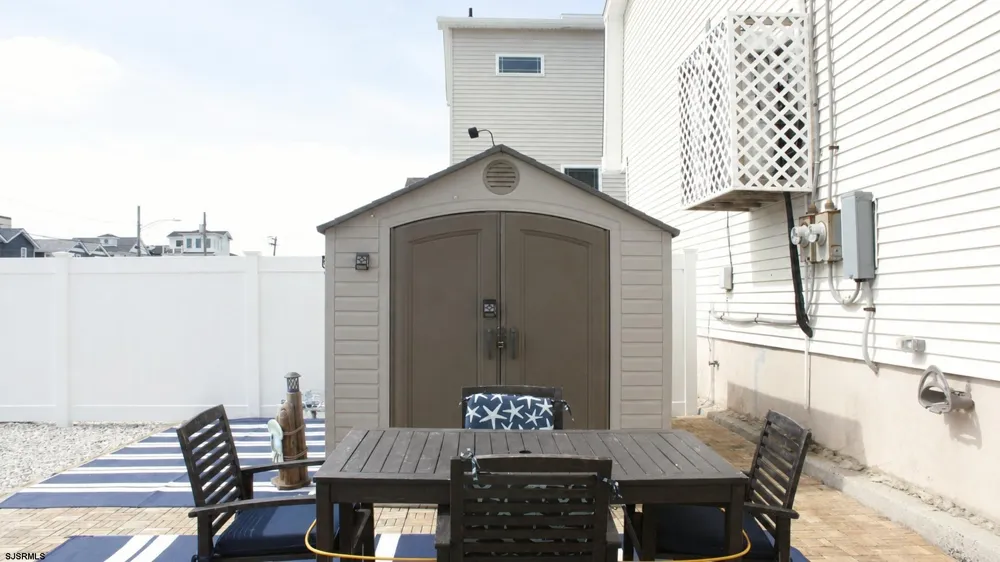 424 Simpson Ave Ocean City, NJ 08226
