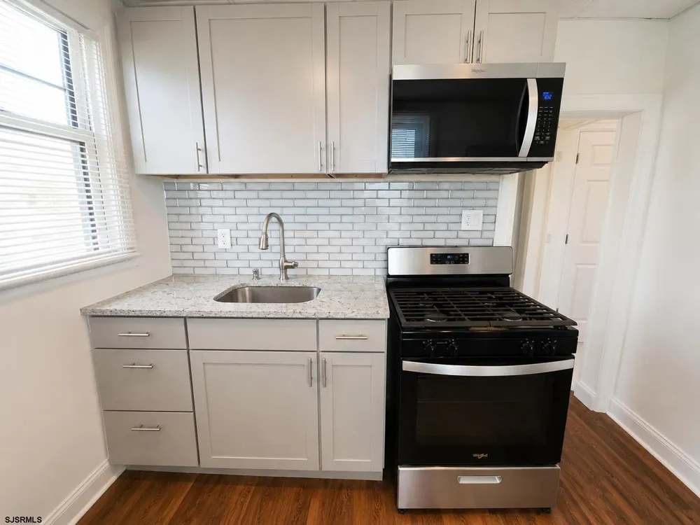 633 Arctic Ave Atlantic City, NJ 08401