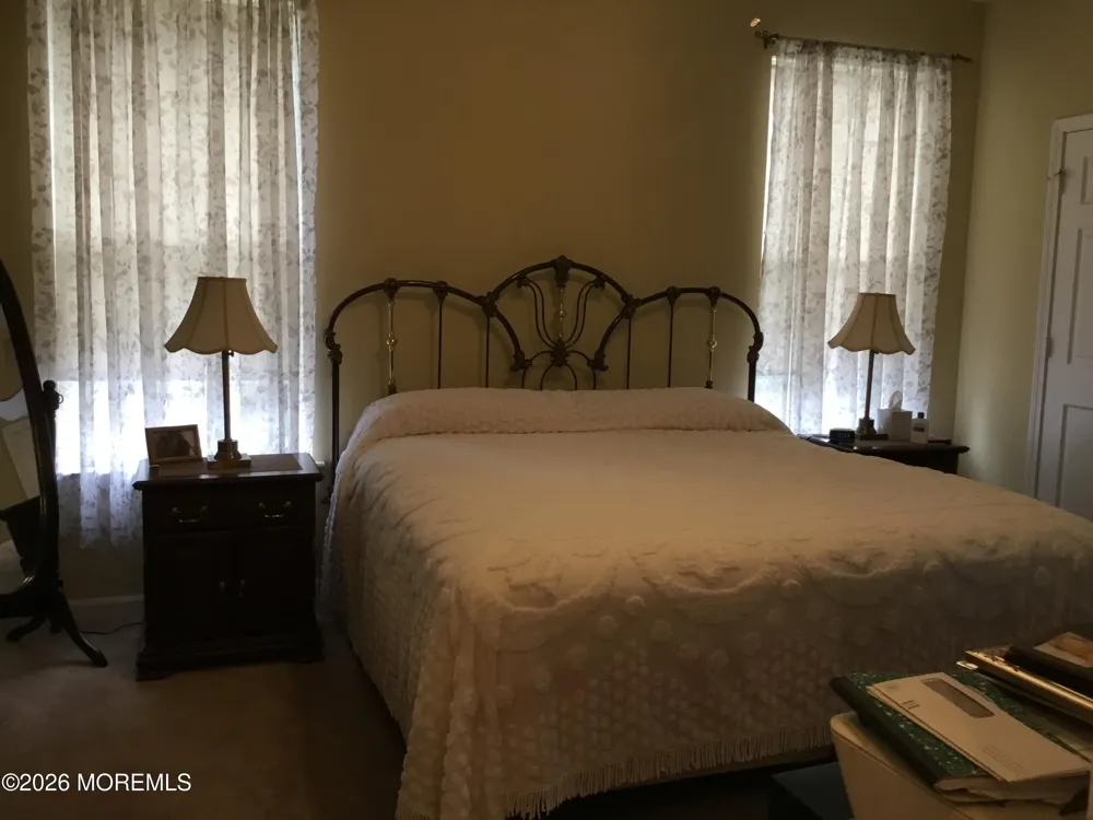 76 Robin Lane Barnegat, NJ 08005