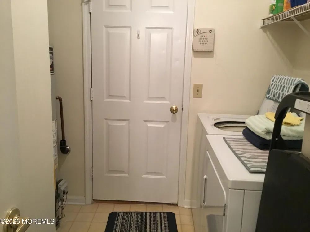 76 Robin Lane Barnegat, NJ 08005