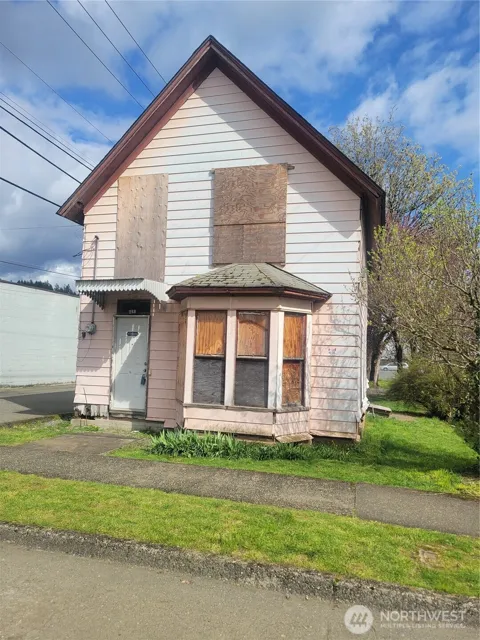 218 S 2nd Street
