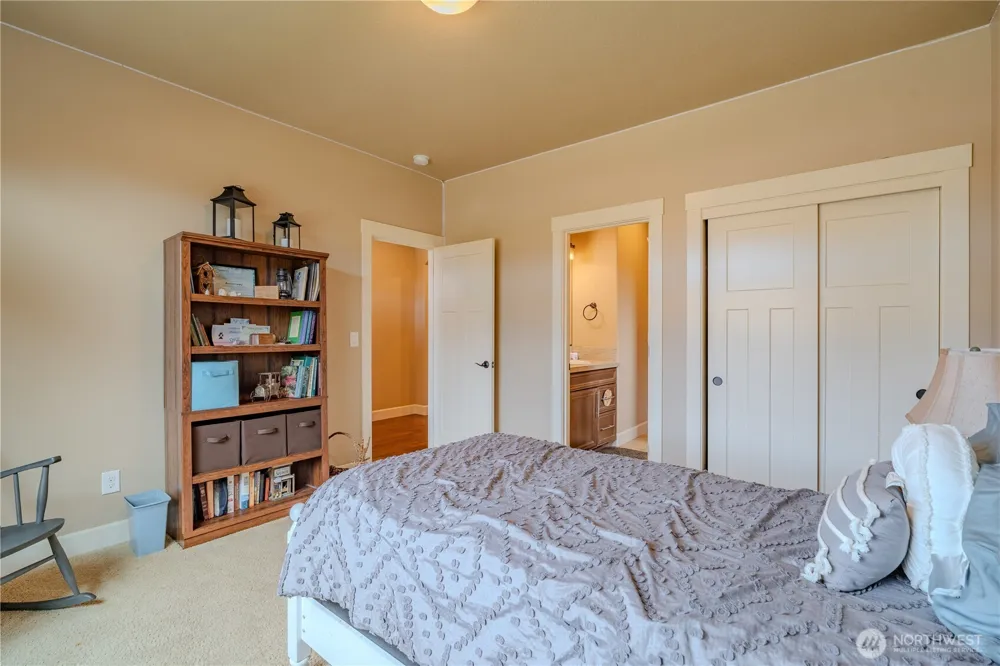 1822 S Dusky Drive Ridgefield, WA 98642
