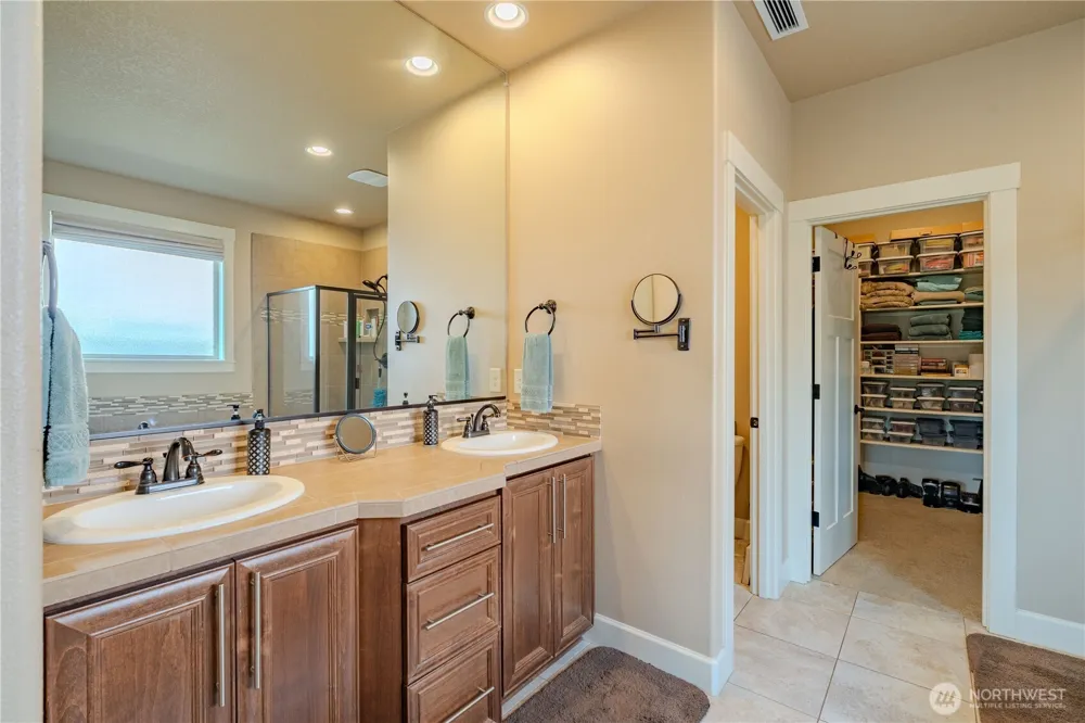 1822 S Dusky Drive Ridgefield, WA 98642