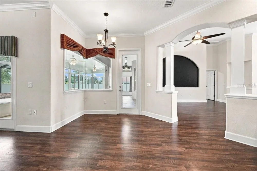 230 LAKE ARIETTA COURT Auburndale, FL 33823