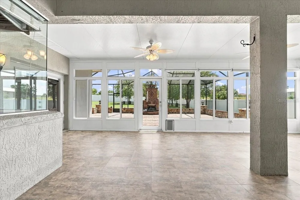 230 LAKE ARIETTA COURT Auburndale, FL 33823
