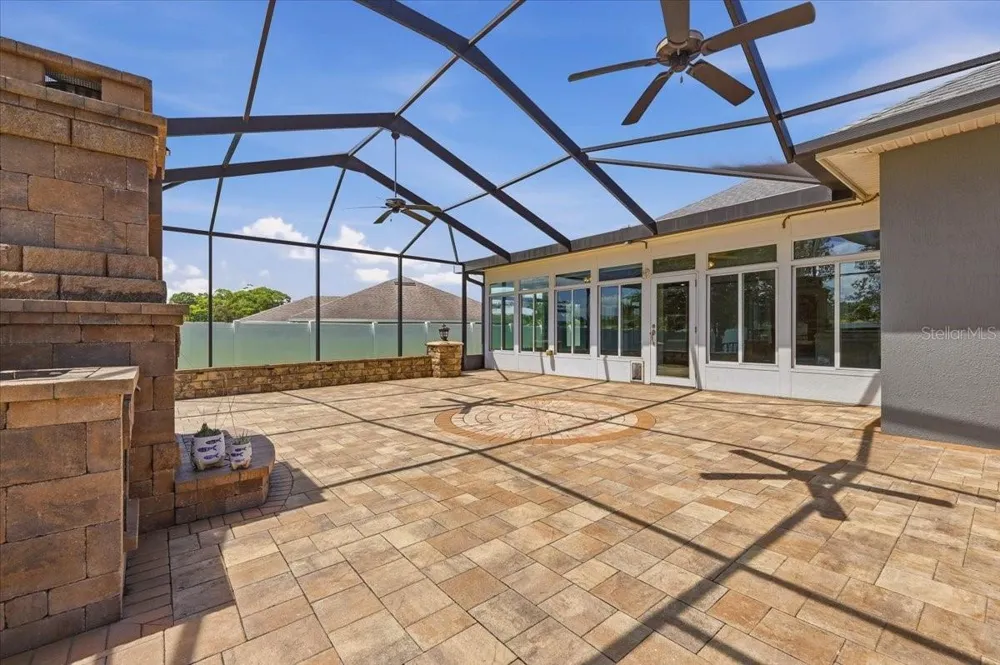 230 LAKE ARIETTA COURT Auburndale, FL 33823