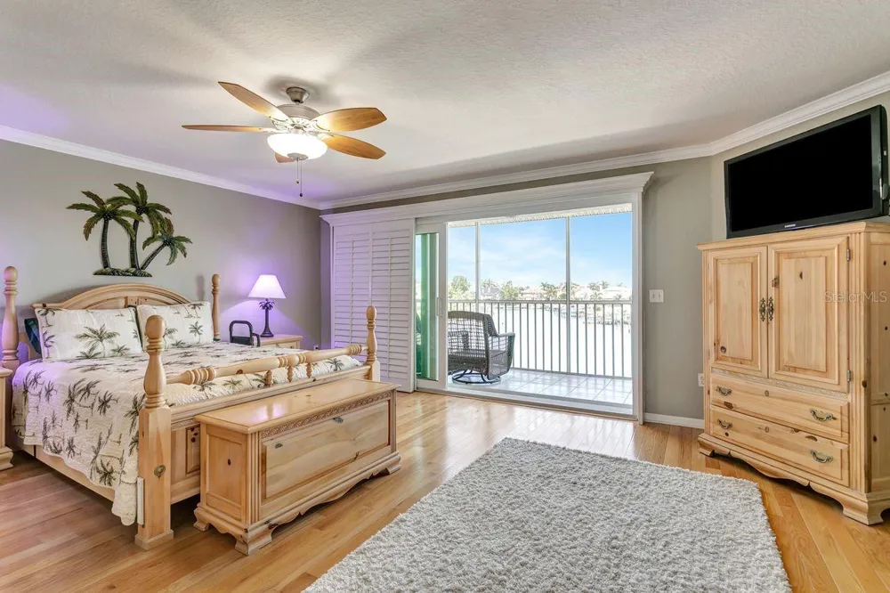 521 PINELLAS BAYWAY S #105 Tierra Verde, FL 33715