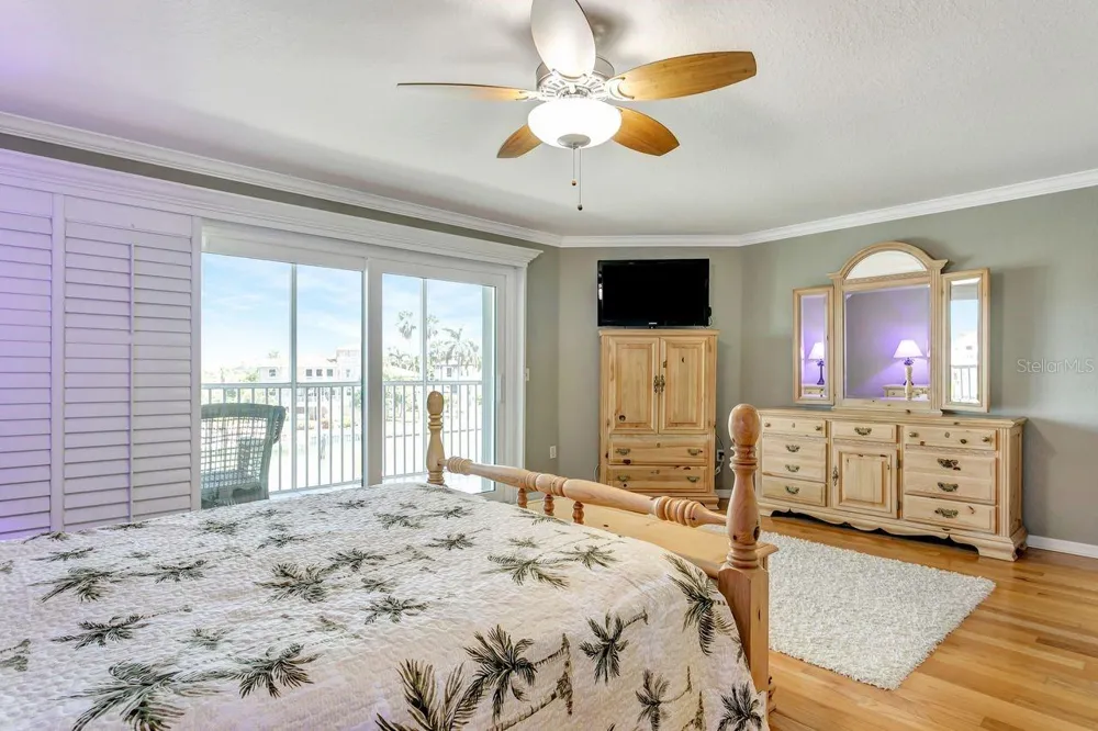 521 PINELLAS BAYWAY S #105 Tierra Verde, FL 33715