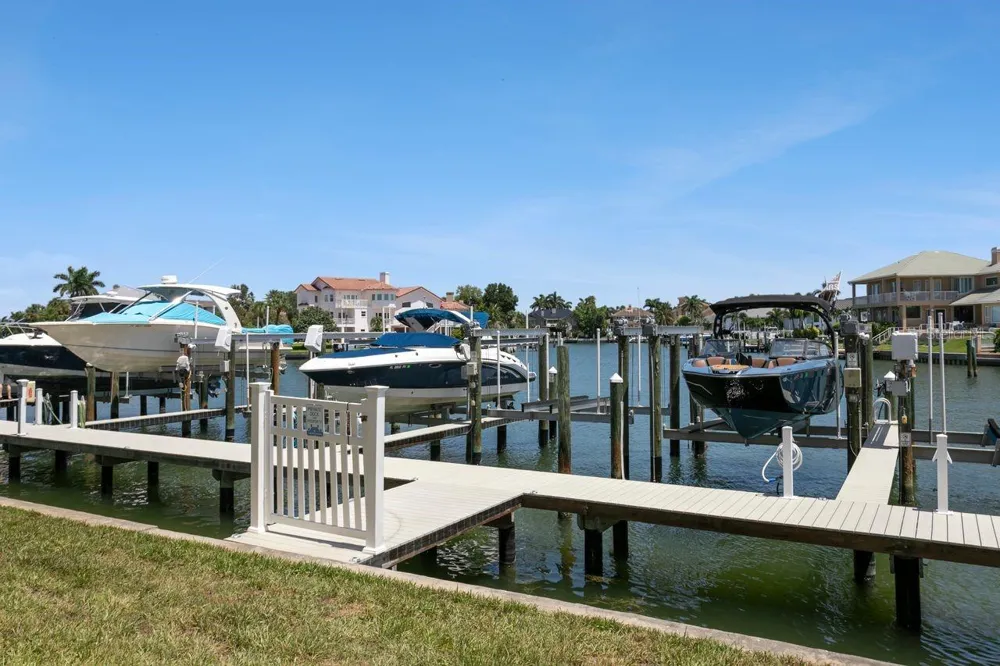 521 PINELLAS BAYWAY S #105 Tierra Verde, FL 33715