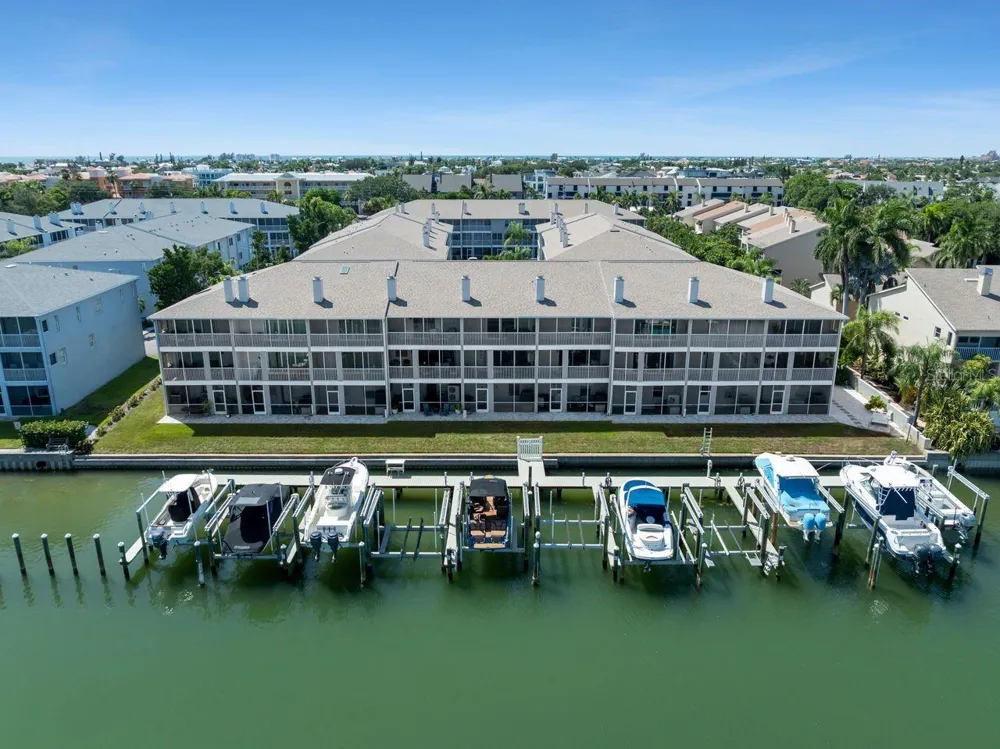 521 PINELLAS BAYWAY S #105 Tierra Verde, FL 33715