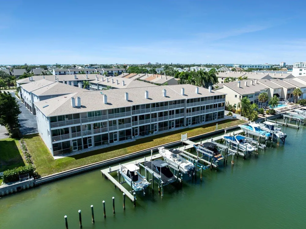 521 PINELLAS BAYWAY S #105 Tierra Verde, FL 33715
