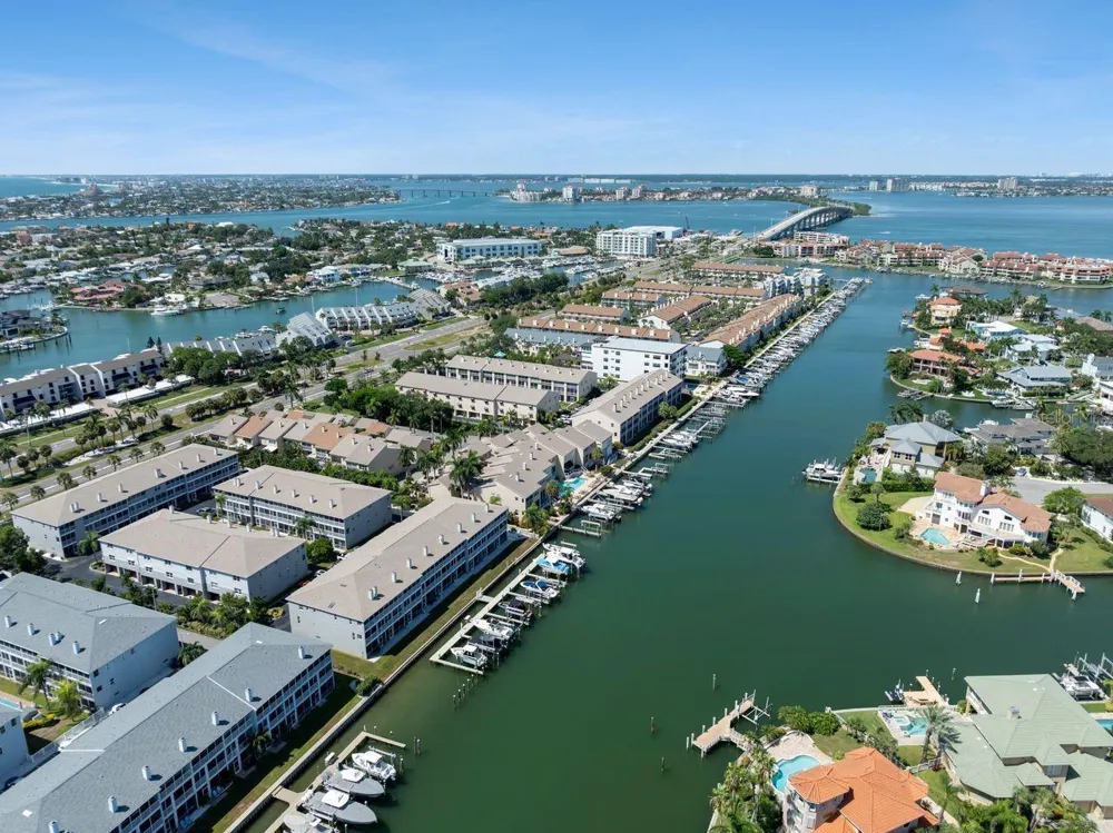 521 PINELLAS BAYWAY S #105 Tierra Verde, FL 33715