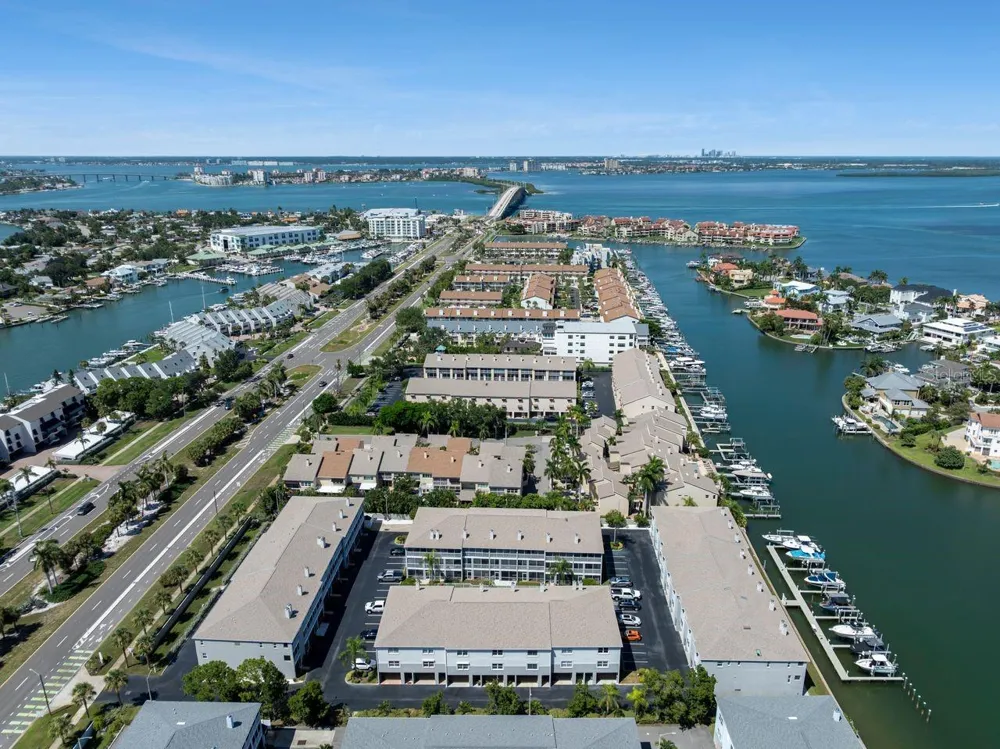 521 PINELLAS BAYWAY S #105 Tierra Verde, FL 33715
