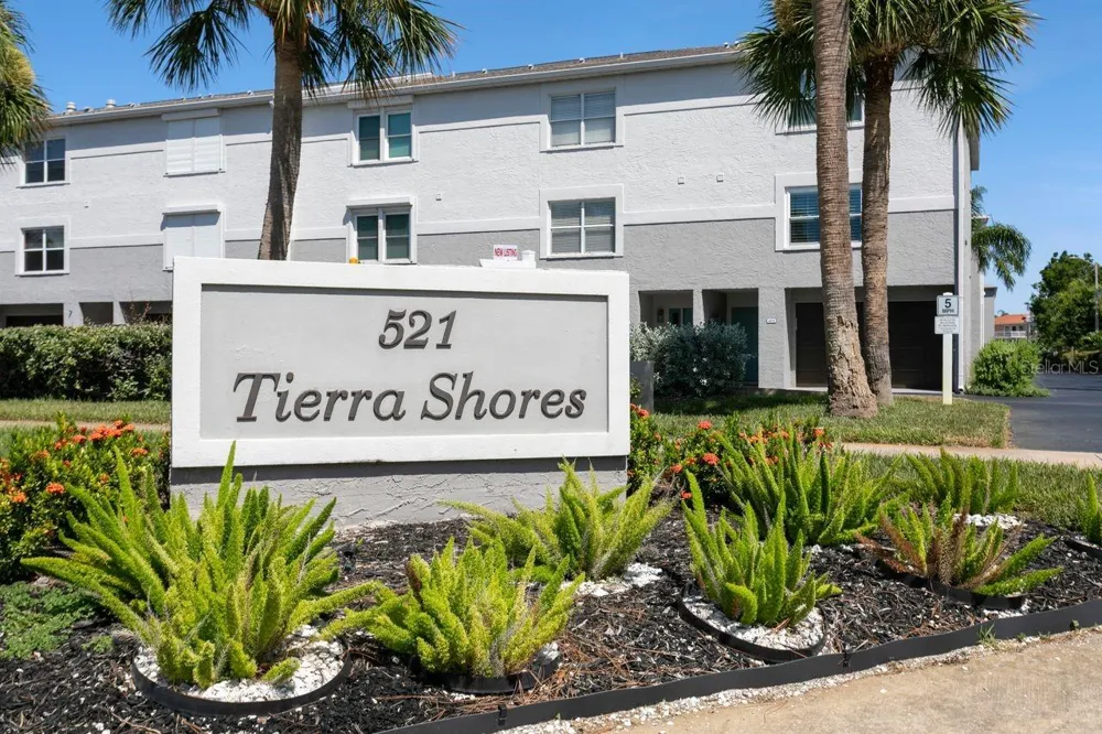 521 PINELLAS BAYWAY S #105 Tierra Verde, FL 33715