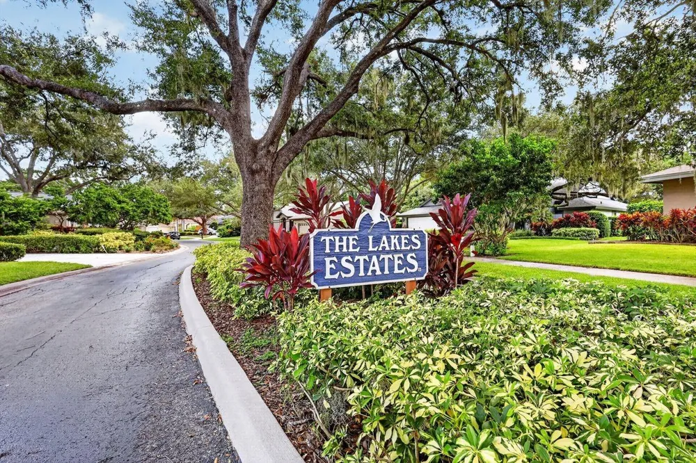 4395 OAK VIEW DRIVE Sarasota, FL 34232