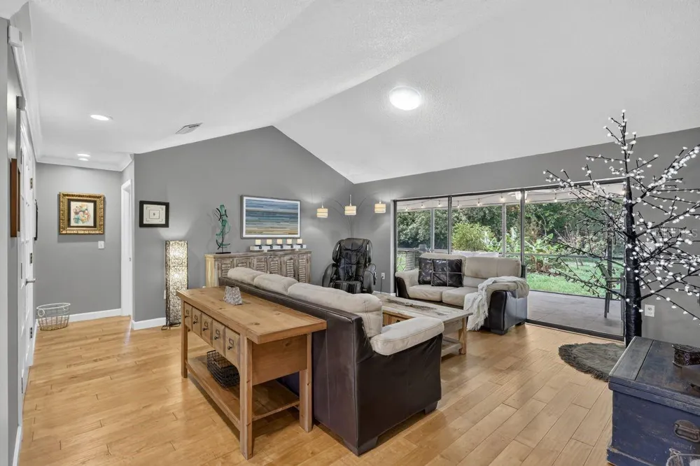 4395 OAK VIEW DRIVE Sarasota, FL 34232