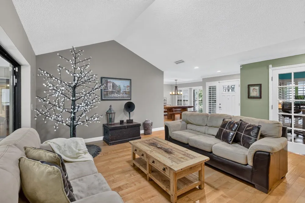 4395 OAK VIEW DRIVE Sarasota, FL 34232