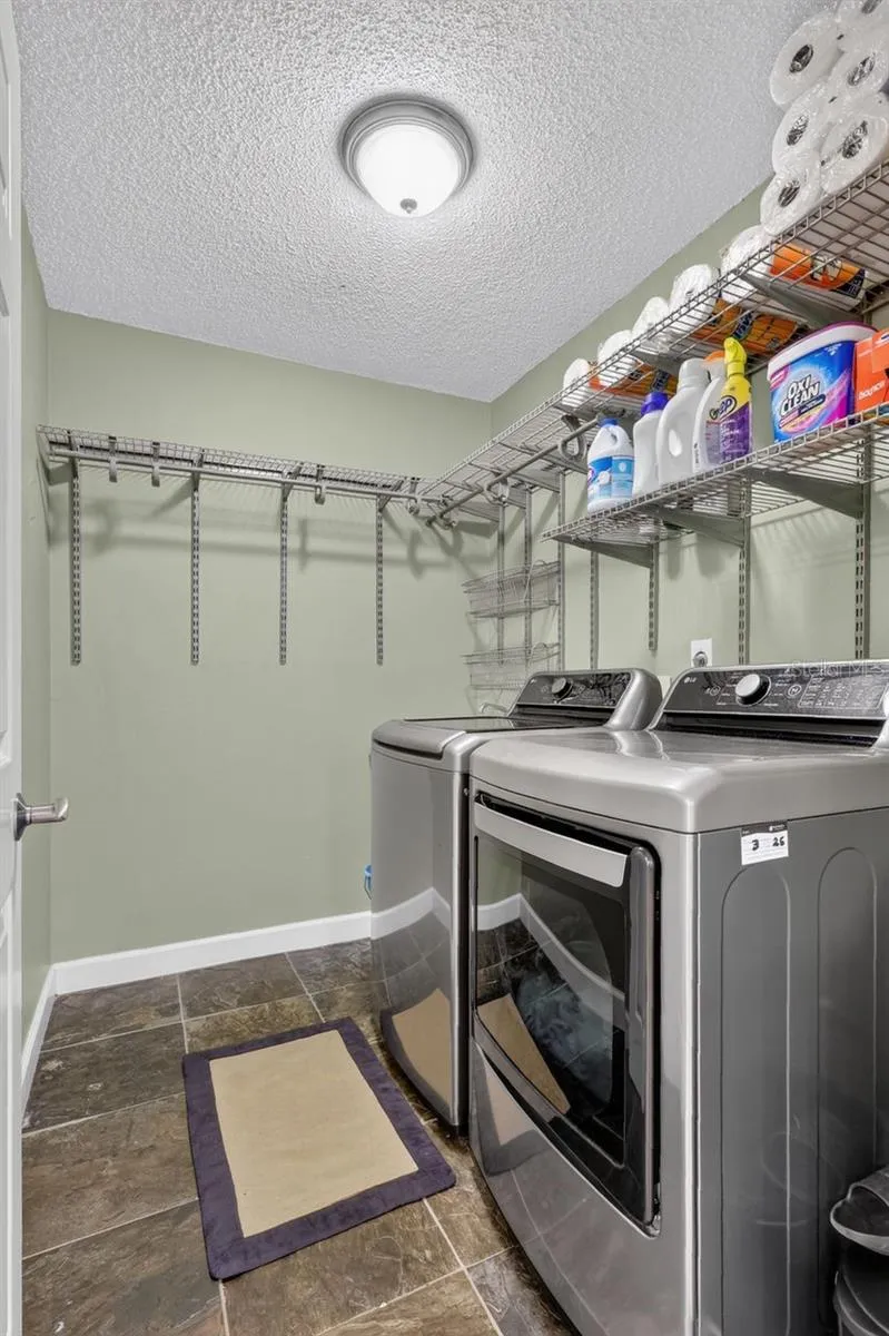 4395 OAK VIEW DRIVE Sarasota, FL 34232