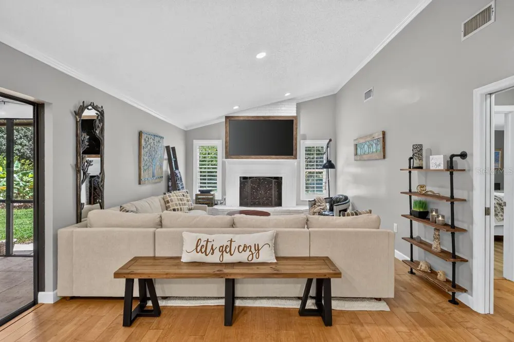 4395 OAK VIEW DRIVE Sarasota, FL 34232