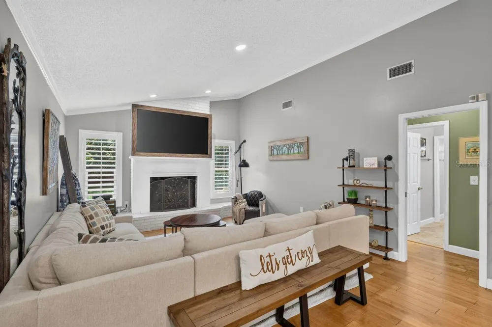 4395 OAK VIEW DRIVE Sarasota, FL 34232