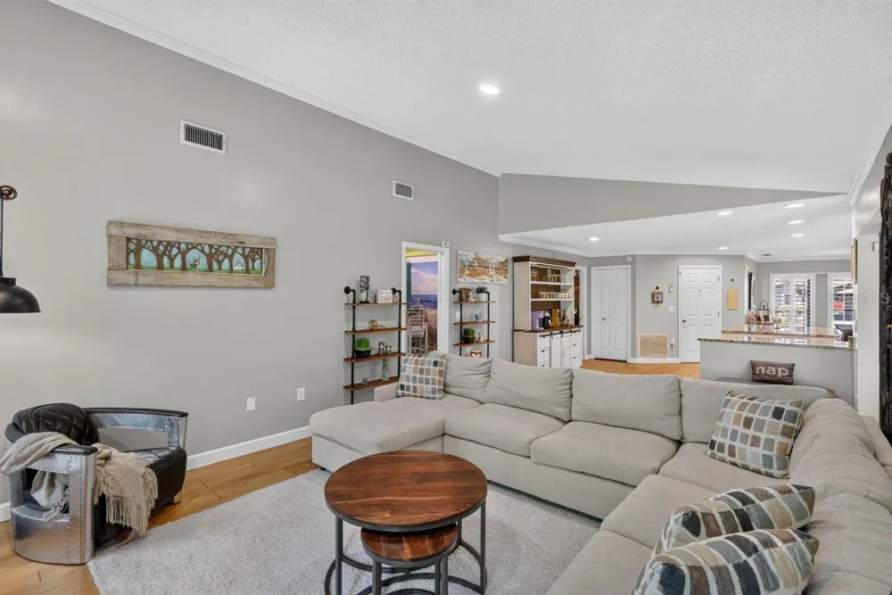 4395 OAK VIEW DRIVE Sarasota, FL 34232