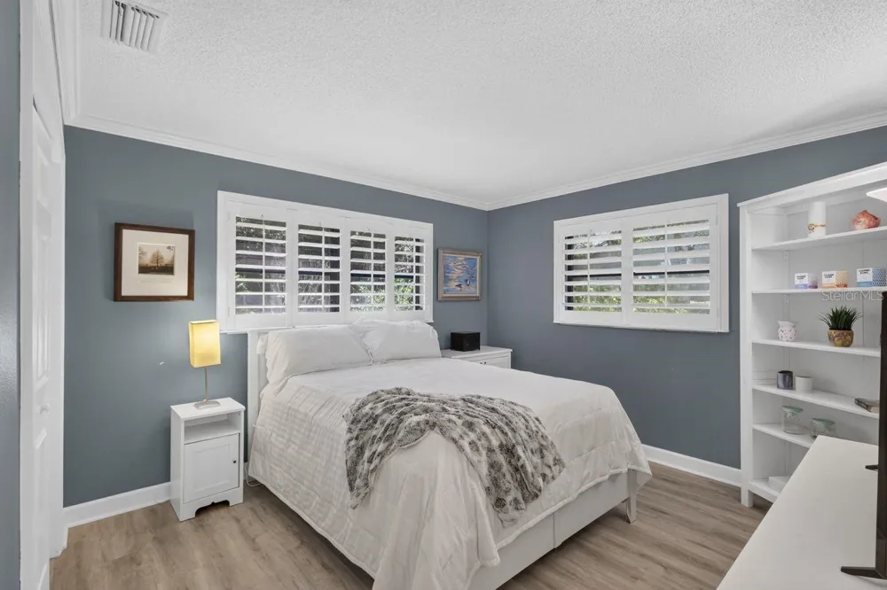 4395 OAK VIEW DRIVE Sarasota, FL 34232