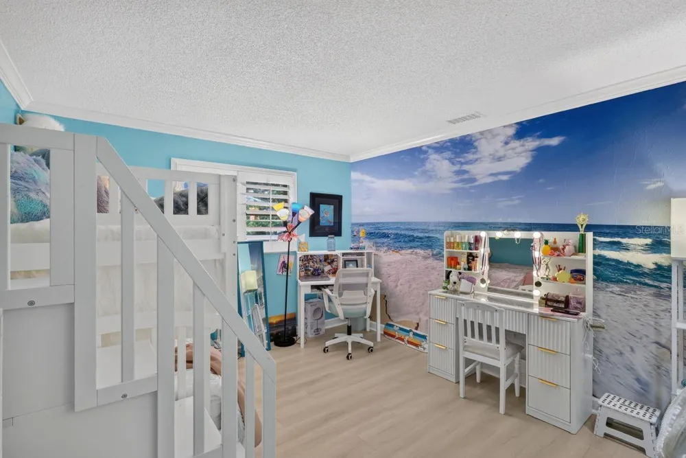 4395 OAK VIEW DRIVE Sarasota, FL 34232