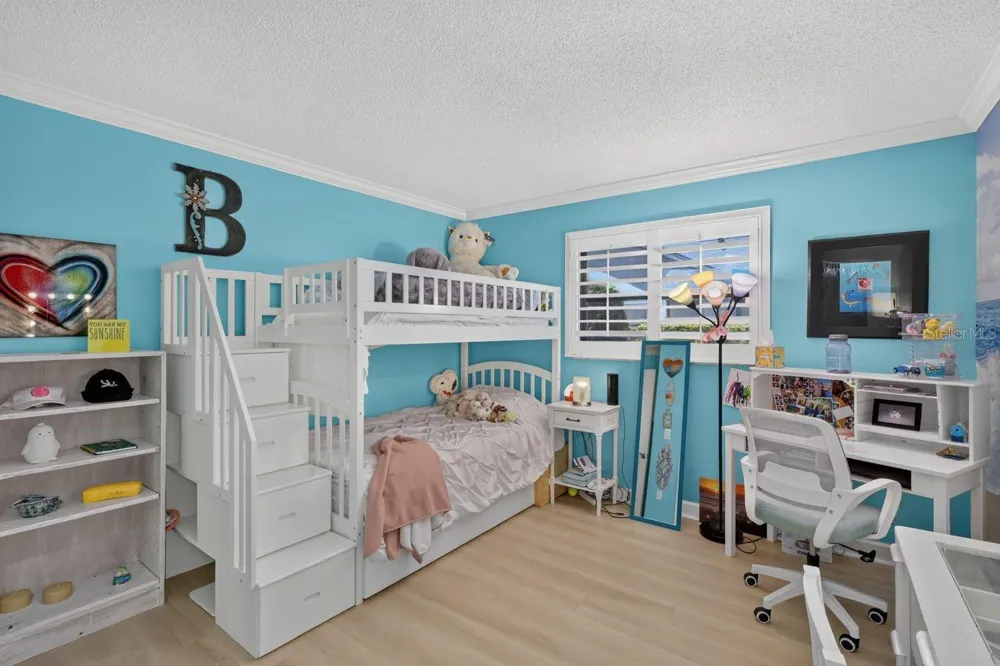 4395 OAK VIEW DRIVE Sarasota, FL 34232