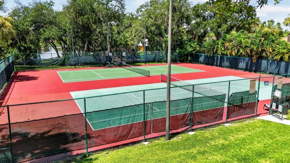 4395 OAK VIEW DRIVE Sarasota, FL 34232