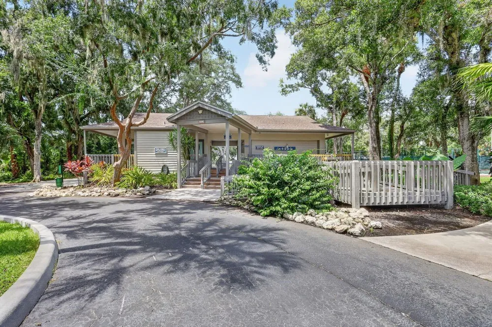 4395 OAK VIEW DRIVE Sarasota, FL 34232