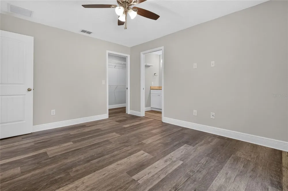 1405 E VOORHIS AVENUE Deland, FL 32724