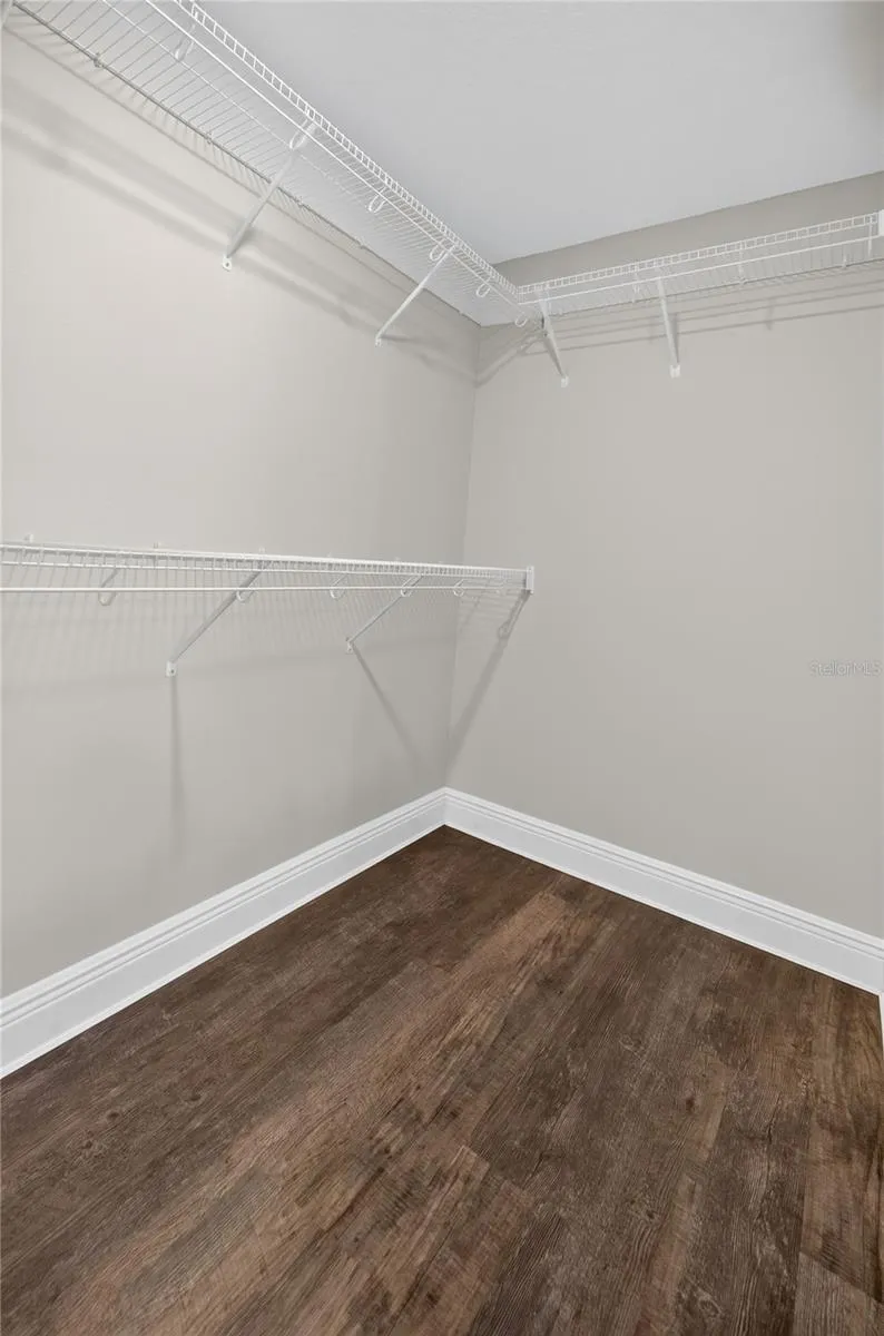 1405 E VOORHIS AVENUE Deland, FL 32724