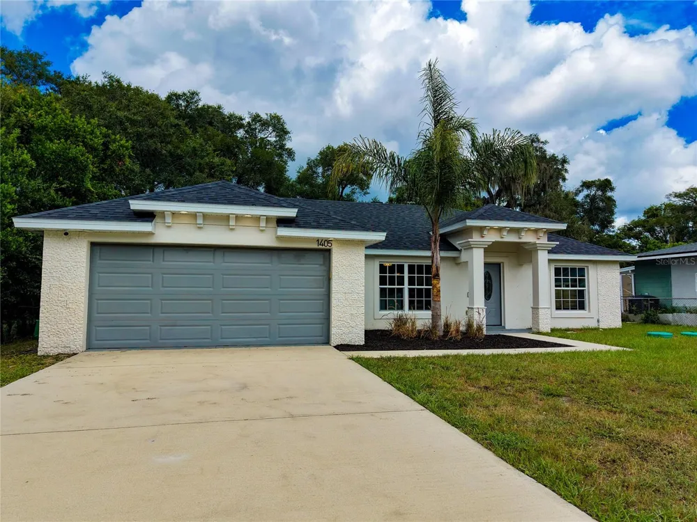 1405 E VOORHIS AVENUE Deland, FL 32724