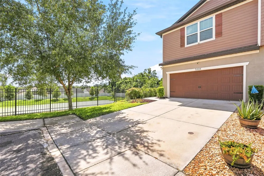 5304 SYLVESTER LOOP Tampa, FL 33610