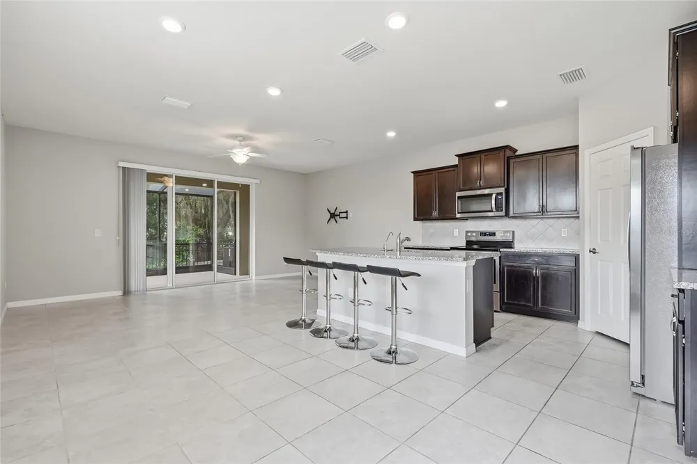 5304 SYLVESTER LOOP Tampa, FL 33610