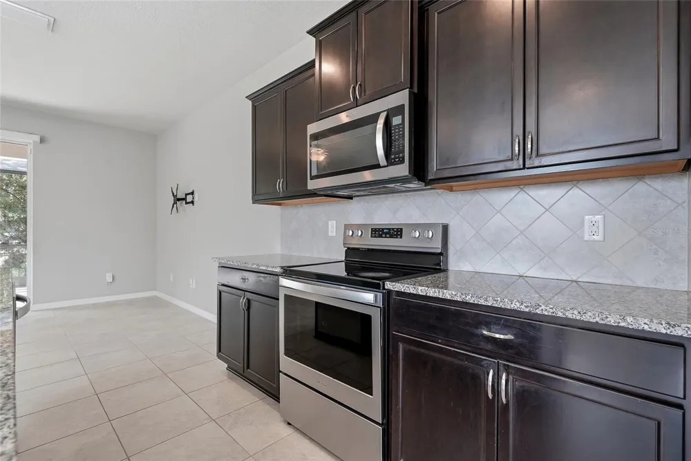 5304 SYLVESTER LOOP Tampa, FL 33610