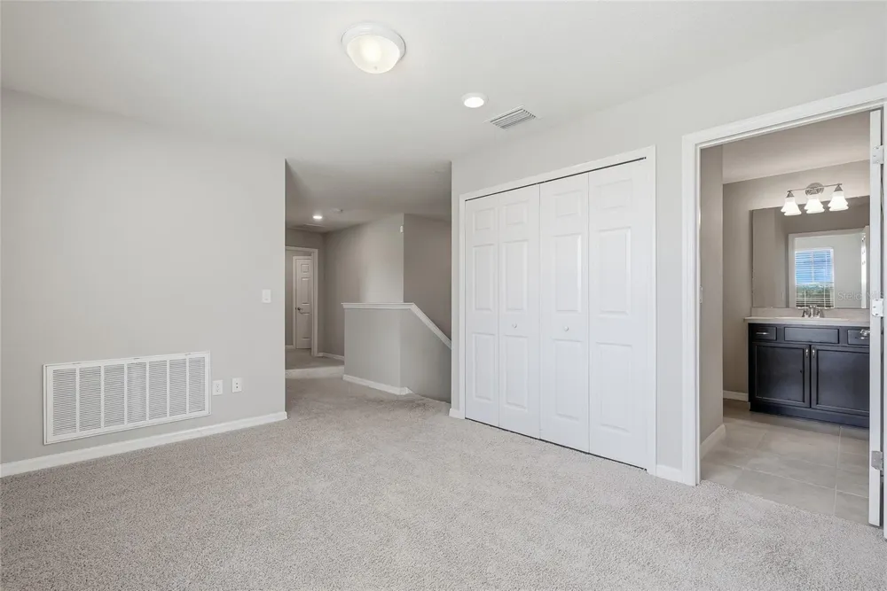 5304 SYLVESTER LOOP Tampa, FL 33610