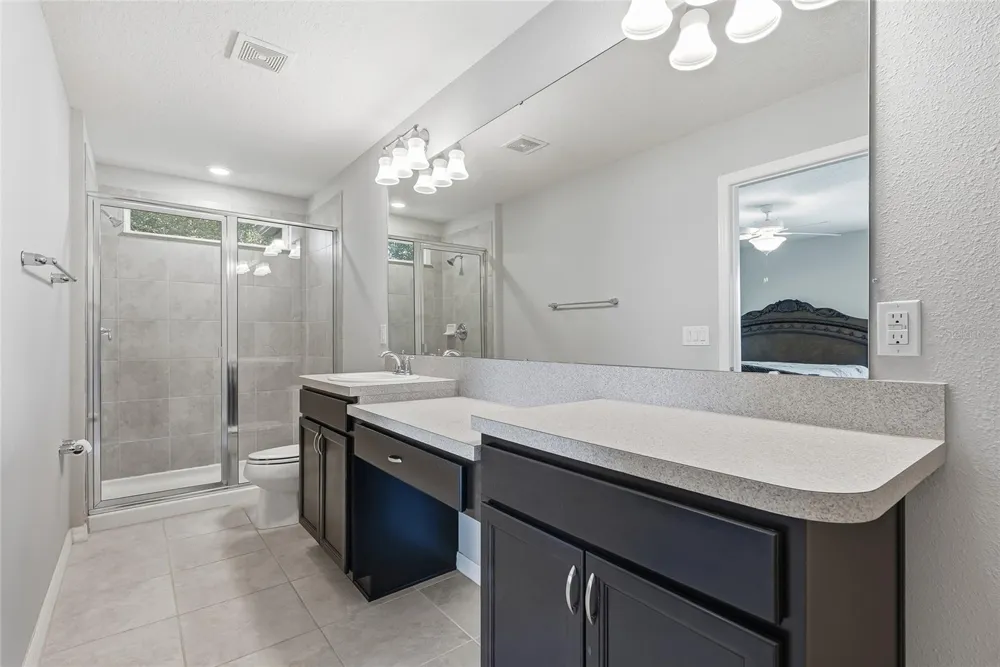5304 SYLVESTER LOOP Tampa, FL 33610