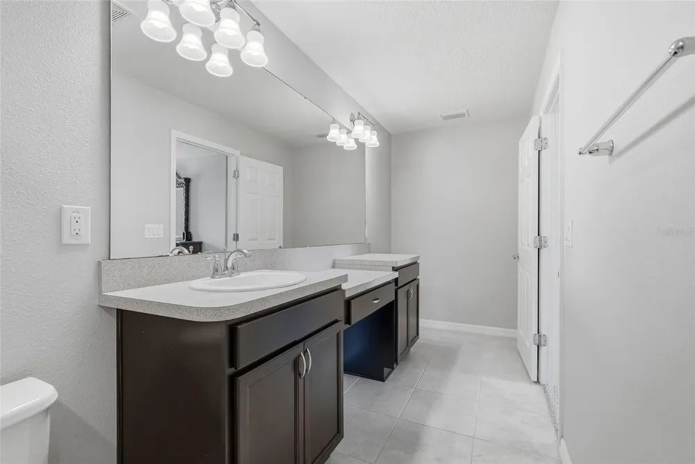 5304 SYLVESTER LOOP Tampa, FL 33610