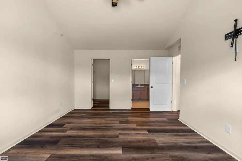 21912 Aberdeen Drive Macomb Township, MI 48042