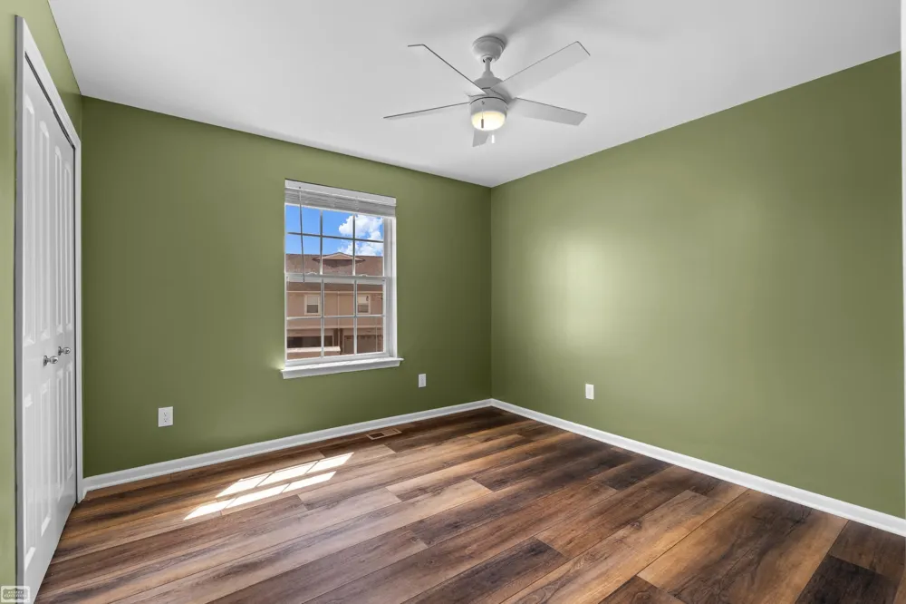 21912 Aberdeen Drive Macomb Township, MI 48042