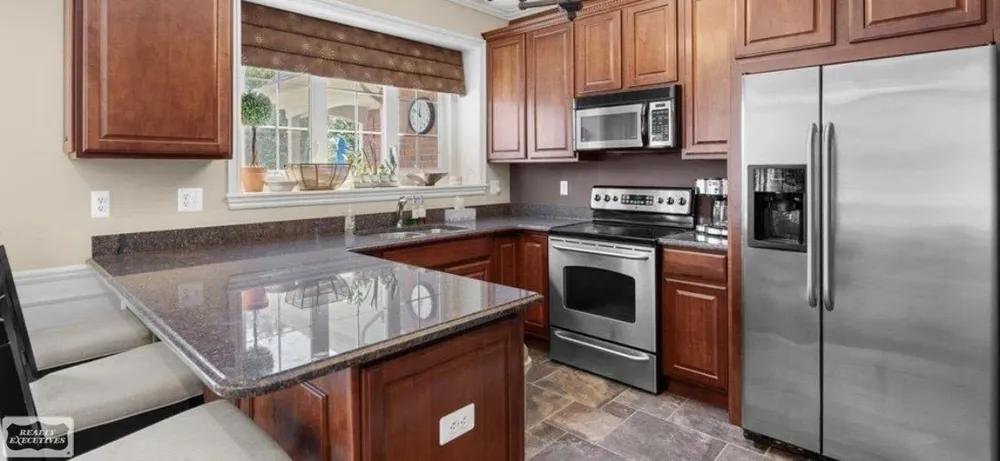21912 Aberdeen Drive Macomb Township, MI 48042