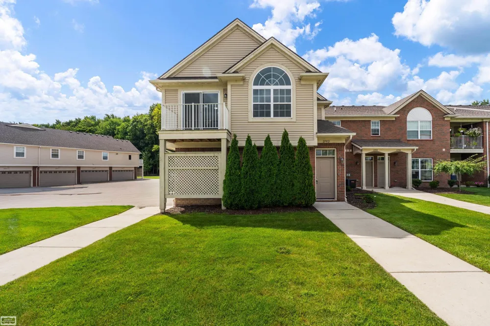 21912 Aberdeen Drive Macomb Township, MI 48042