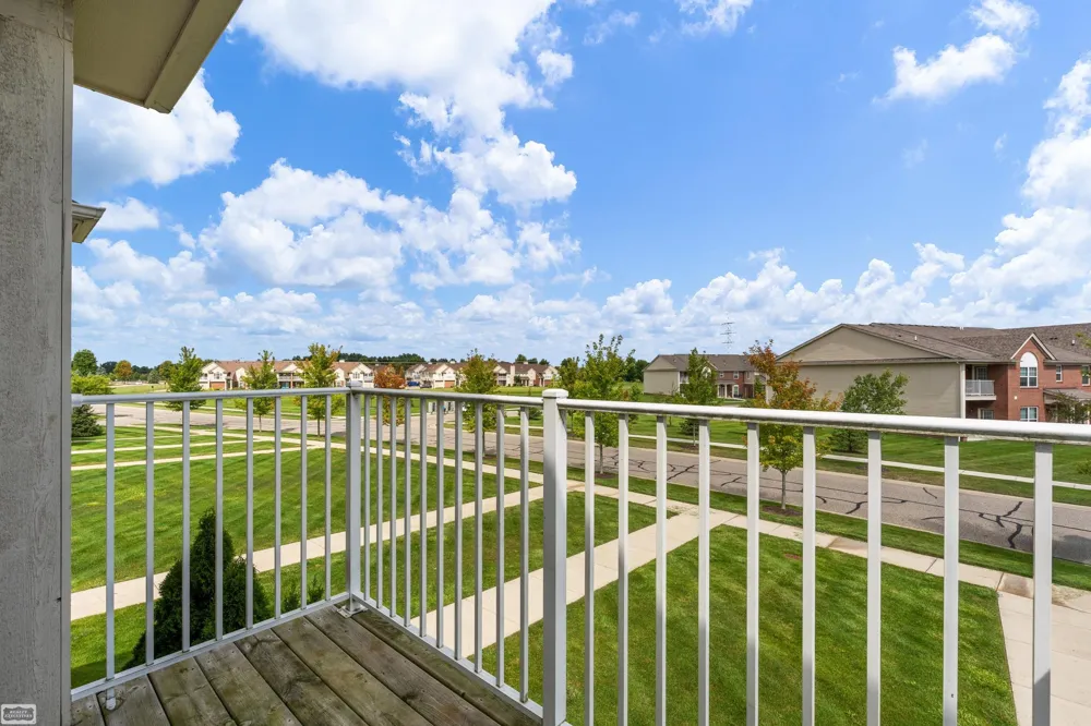 21912 Aberdeen Drive Macomb Township, MI 48042