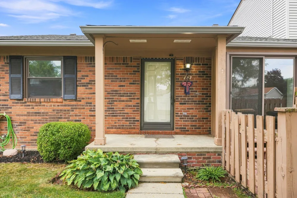 2071 Vine Way Drive #82 Canton Charter Township, MI 48188