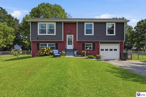 128 Meadowlake Drive
