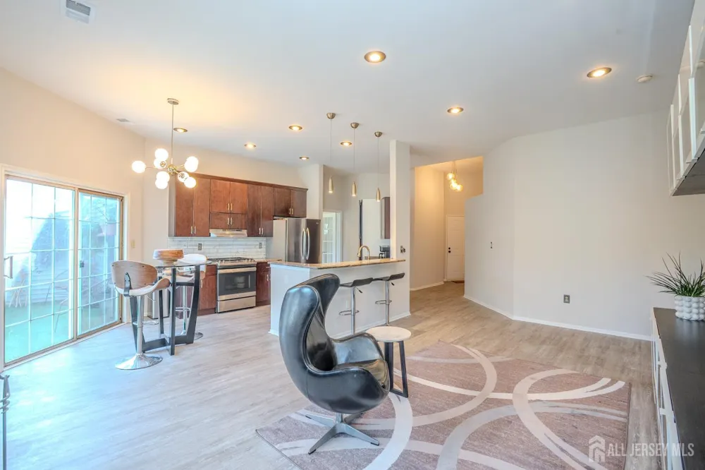 7493 Elm Court South Brunswick, NJ 08852